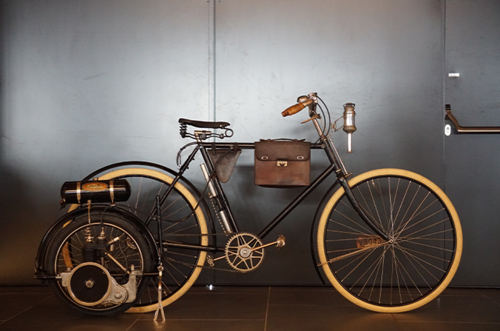 Wall Auto-Wheel, Fahrradhilfsmotor Modele De Luxe 118 ccm, BJ 1914 - ausgestellt im TOP Mountain Motorcycle Museum in Hochgurgl/Tirol